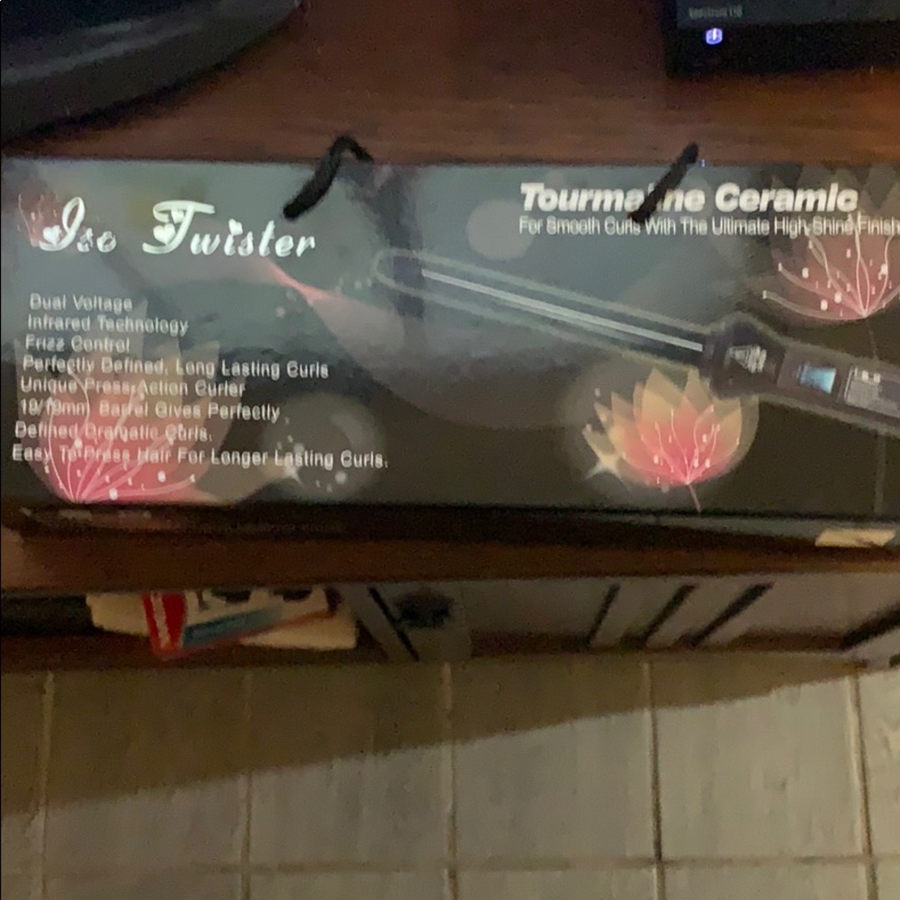 ISO Twister Professional Hair Curler